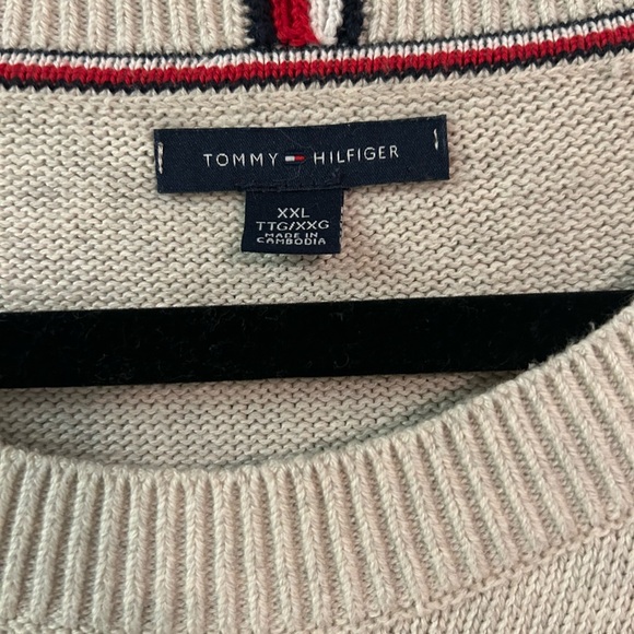 Tommy Hilfiger varsity sweater like new size XXL in women’s - Picture 2 of 4